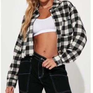 Push your buttons cropped plaid top **never worn*